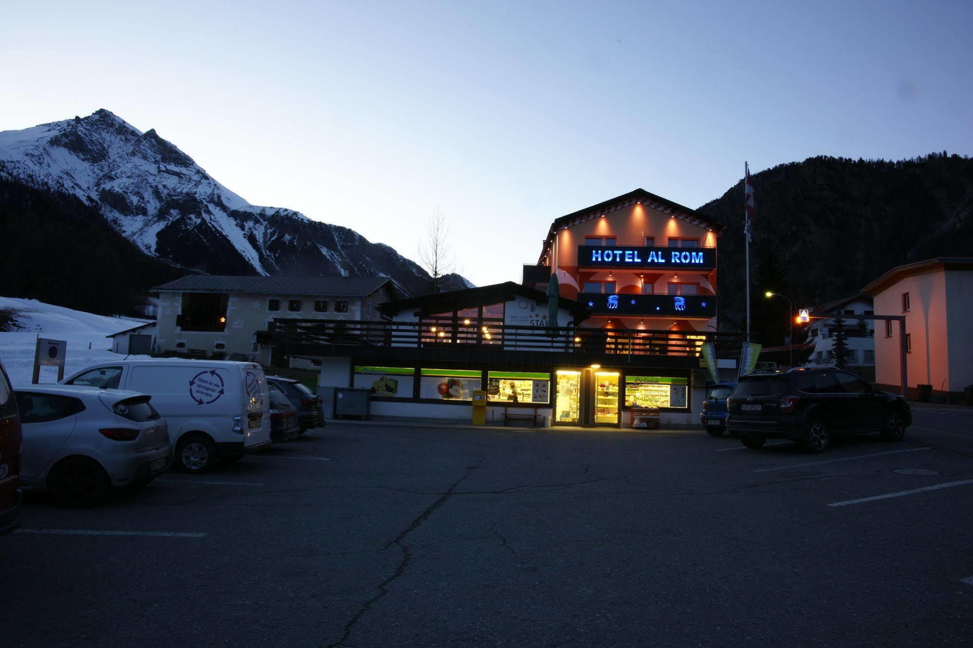 Hotel Al Rom Tschierv Eksteriør bilde